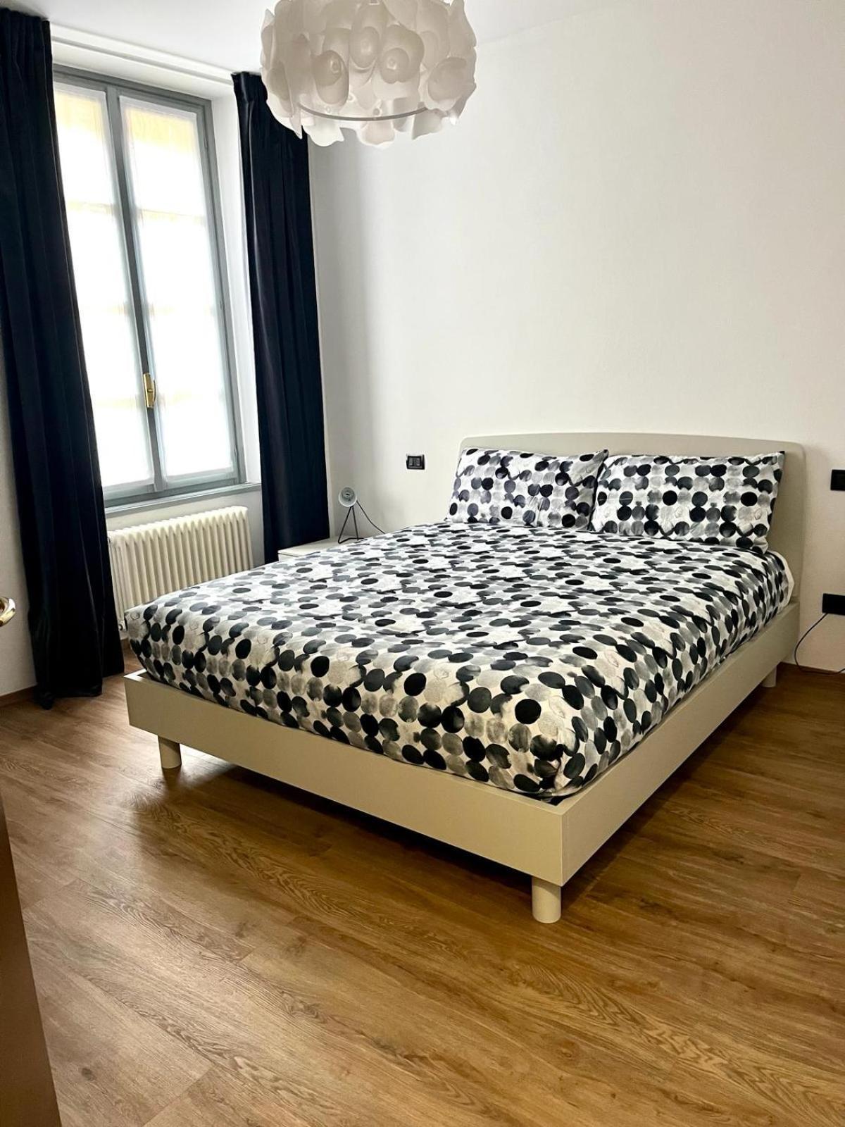 Ophelia Leon Charme&Relax Apartment Bergamo Bagian luar foto
